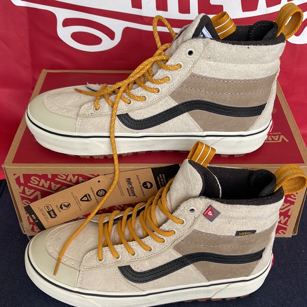 Vans Sk8-Hi Mte-2
Utility Pop White Multi
VNOA5HZZJ5K
Men’s boots - sneakers - Picture 4 of 16